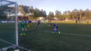 Marcus André Aslaksen header her inn sitt første mål i 4. divisjon.