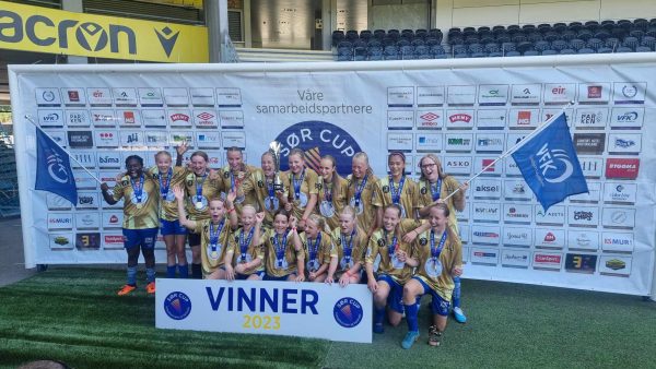 Jenter 14 vant Sør Cup