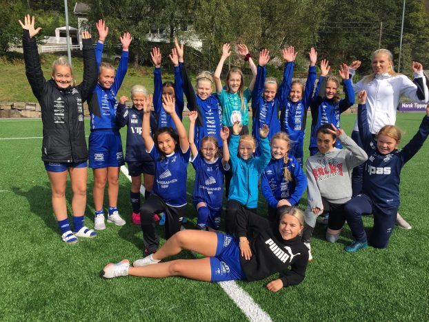 TEAM: Super Fotball Teamleder: Katharina Frigstad Høyåsen, Tiril Tomine Fredriksen, Thea Ingebretsen, og Hanna Larsen.