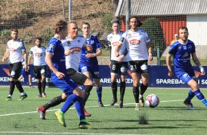 Aslaksen legger inn til Gaus   og 1-0