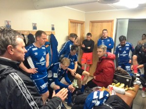 Steinar Skeie måtte trøste skuffede spillere etter kampen