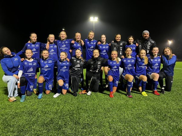 Jenter 15 ubeseiret gjennom høstsesongen