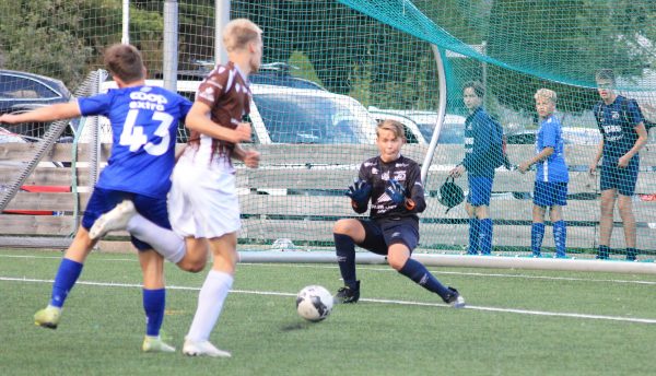 G16-3 kom til kort mot Vigør 2