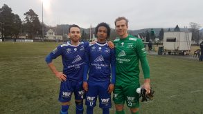 Kaptein Magnus Langerud, Berry Gerezgi og keeper Johnny Kristiansen Borden, som ikke har sluppet inn mål på sine 2,5 kamper i år.