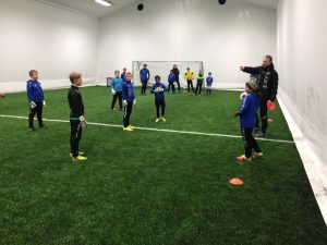 Her er Nicolai i aksjon på Keeperskolen