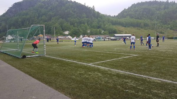 Emil Pedersen med hat-trick i ny seier for VFK 2