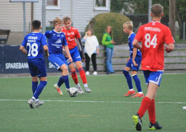 Seier for G16-2 i sesongpremieren